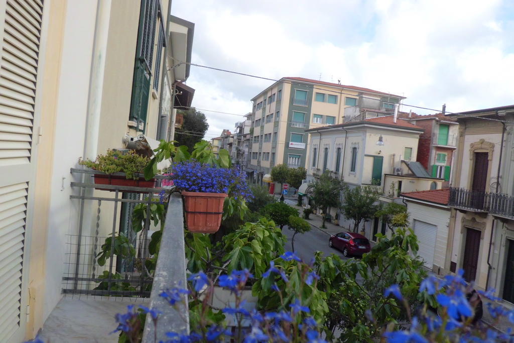 Hotel Villa Morgana Viareggio Exteriör bild