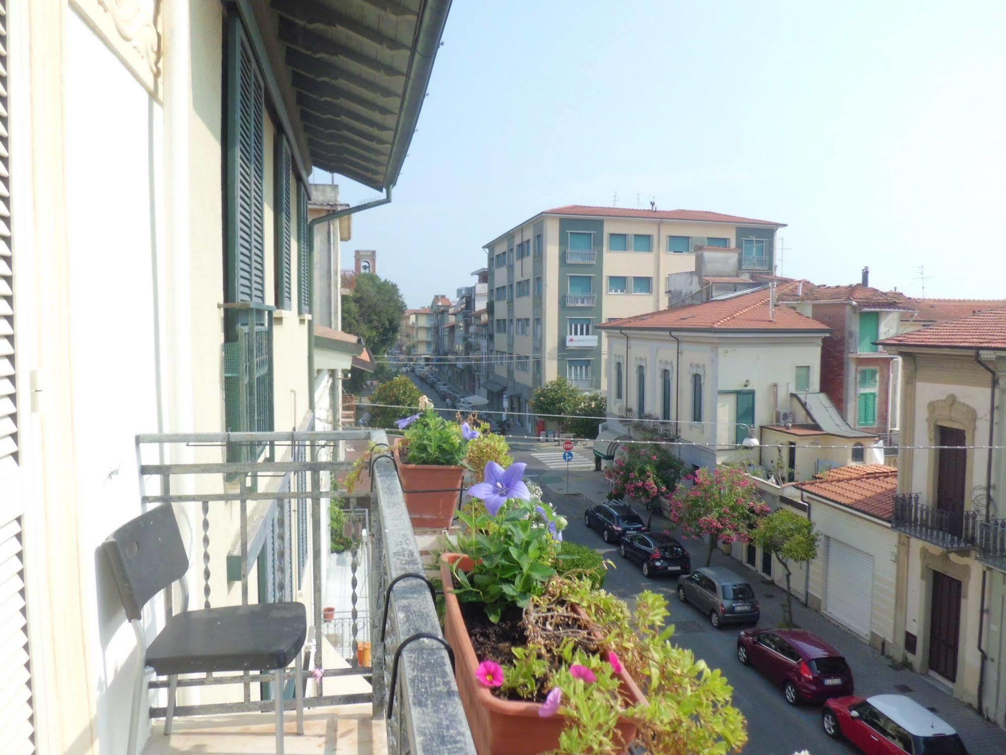 Hotel Villa Morgana Viareggio Exteriör bild
